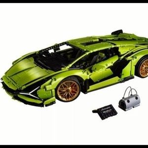 Meet your Posher, Ali